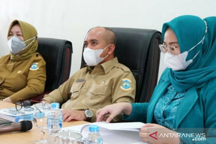 Wali Kota Pangkalpinang Terima Penghargaan Manggala Karya Kencana