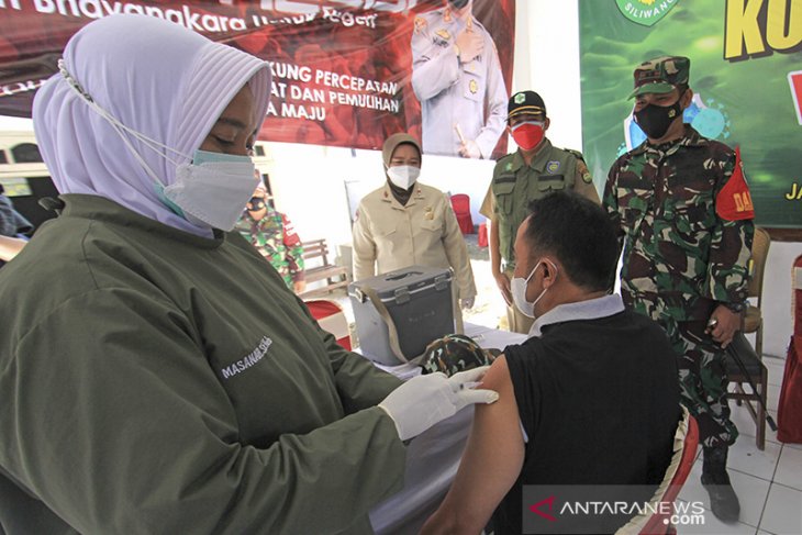 Serbuan vaksin massal Kodim Indramayu 