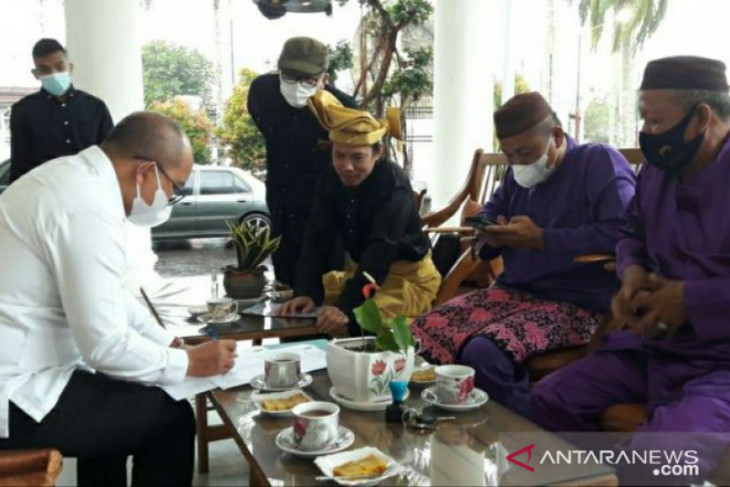 Walikota terima usulan nama ruang rapat kantor dari LAM Pangkalpinang