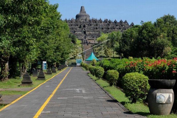 Wisata Candi Borobudur ditutup sementara