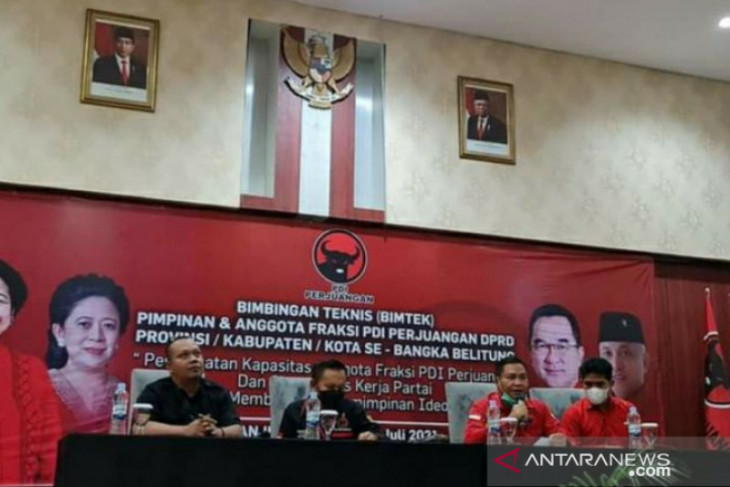 Herman Suhadi ajak seluruh anggota fraksi PDIP tingkatkan kinerja