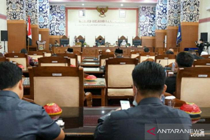 DPRD Pangkalpinang gelar paripurna terkait penyampaian Raperda Pertanggungjawaban Pelaksanaan APBD 2020