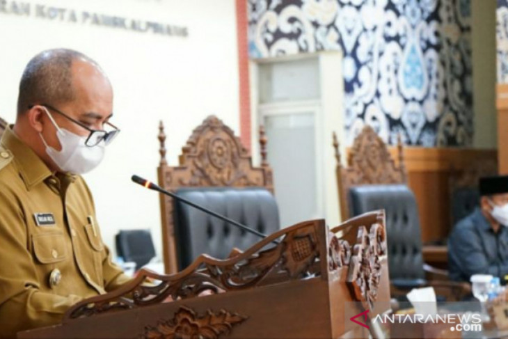 Walikota Pangkalpinang Sampaikan Raperda Pertanggungjawaban Pelaksanaan APBD