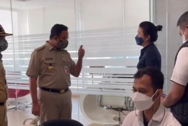 Anies geram, dua perusahaan ini masih wajibkan karyawannya ke kantor saat PPKM Darurat