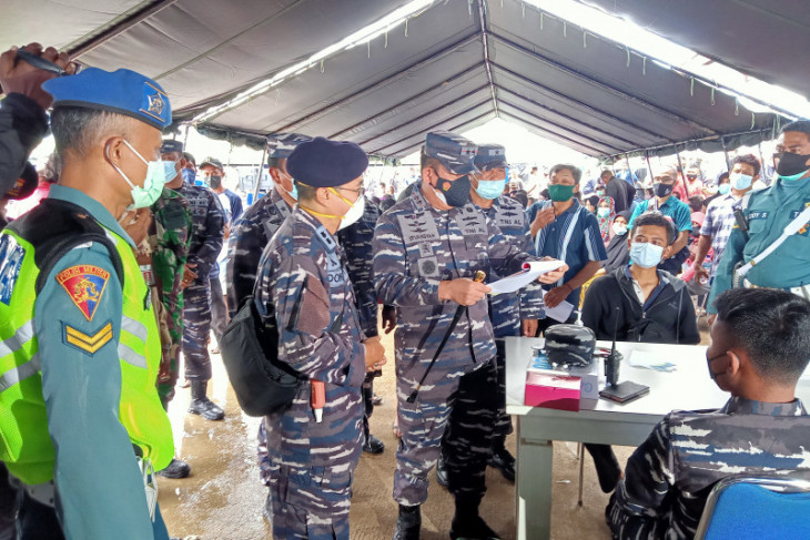 Indonesian Navy vaccinates 1,000 residents in West Papua's Sorong