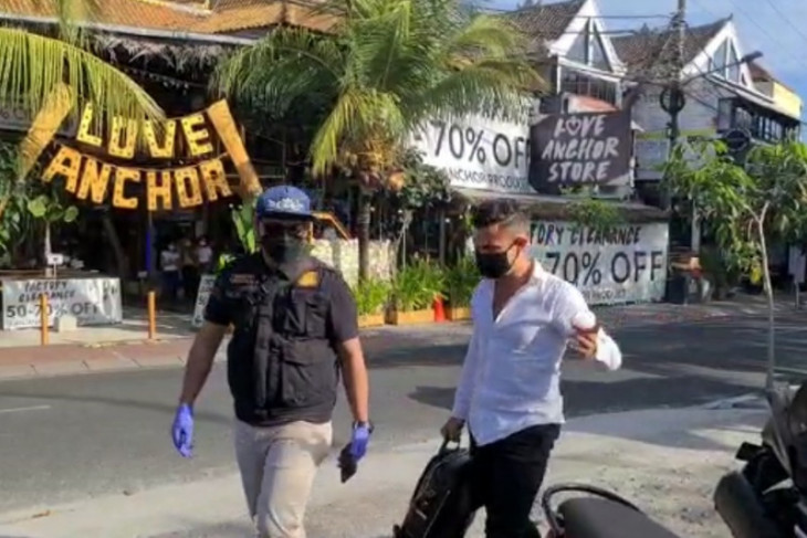 Tiga WNA langgar protokol kesehatan di Bali dipulangkan