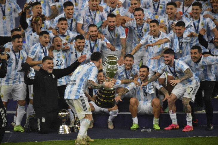 Akhir manis perjuangan Messi memburu trofi bersama timnas