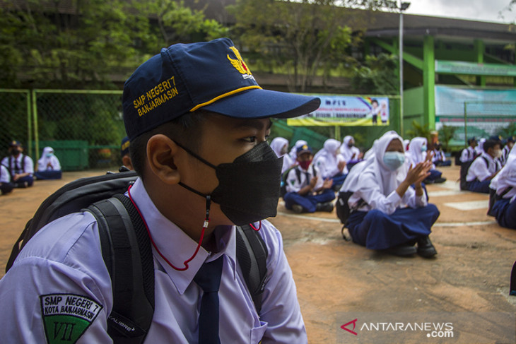 Kasus COVID-19 Terus Naik PTM Tetap Jalan