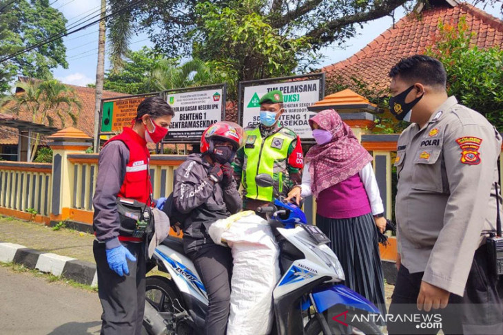 PMI berikan edukasi pentingnya penggunaan masker kepada masyarakat