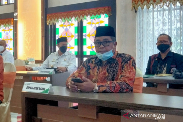 Bupati Aceh Barat sepakat direksi Bank Aceh Syariah diganti