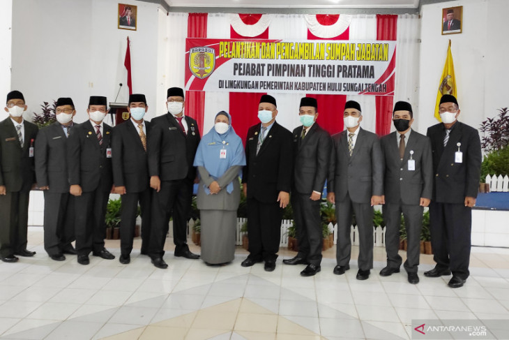 Sebanyak 11 pejabat eselon II Pemkab HST dilantik, berikut daftarnya