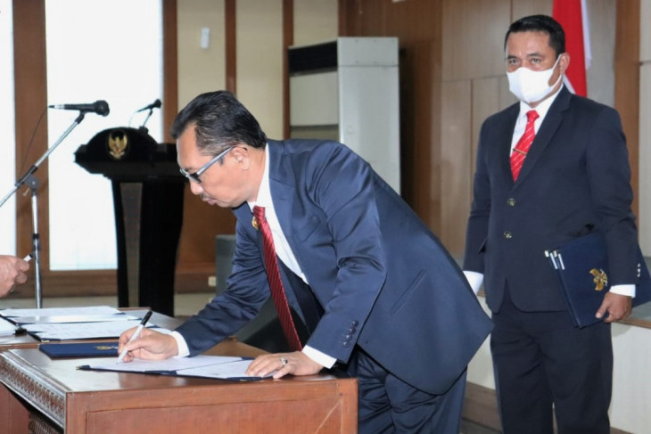 Gubernur Murad tunjuk Sadli Ie jadi Pelaksana Harian Sekda Maluku mengapa