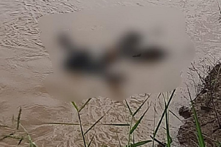 Polisi Jambi evakuasi mayat di Sungai Batanghari