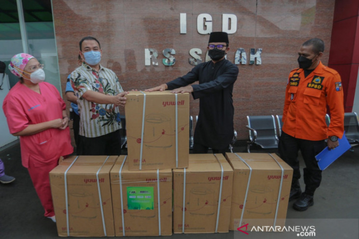 Bima Arya distribsuikan 100 unit bantuan oksigen konsentrator ke rumah sakit