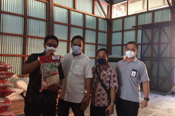 29.906 KPM di Ketapang terima beras bantuan BB-PPKM 2021