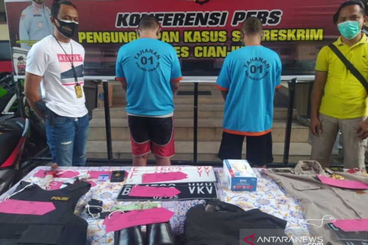 Polres Cianjur tangkap polisi gadungan yang rampas kendaraan warga