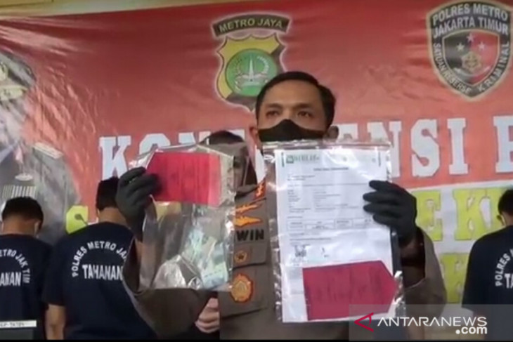Polisi tangkap lima orang terkait surat PCR palsu