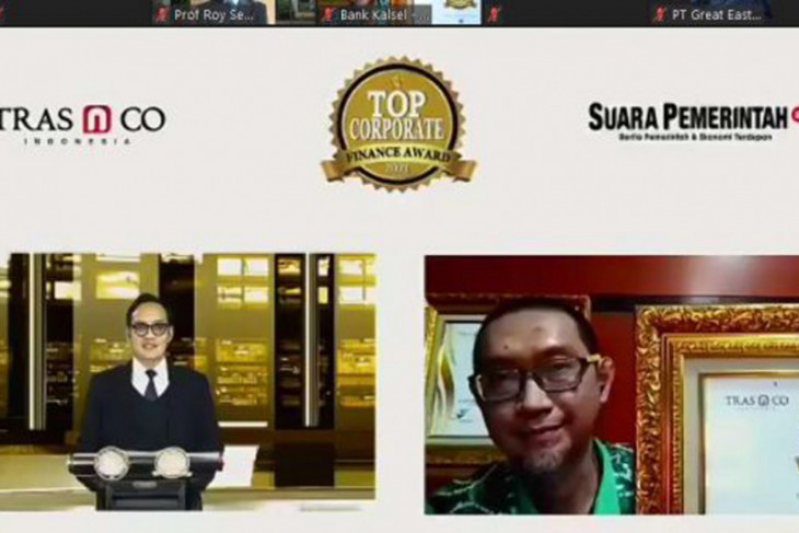 Bank Kalsel memperoleh penghargaan Top Corporate Finance