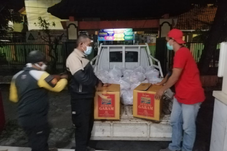 Agar tepat sasaran, Legislator kawal penyaluran bantuan sembako di Surabaya
