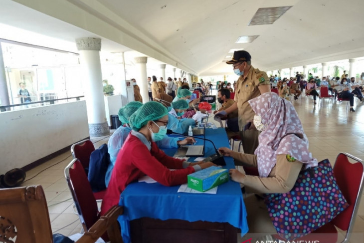 Orang tidak percaya COVID-19 tanya yang terpapar