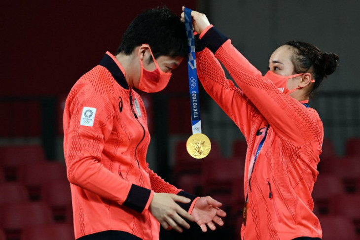 Jepang rebut emas ganda campuran tenis meja dari dominasi China