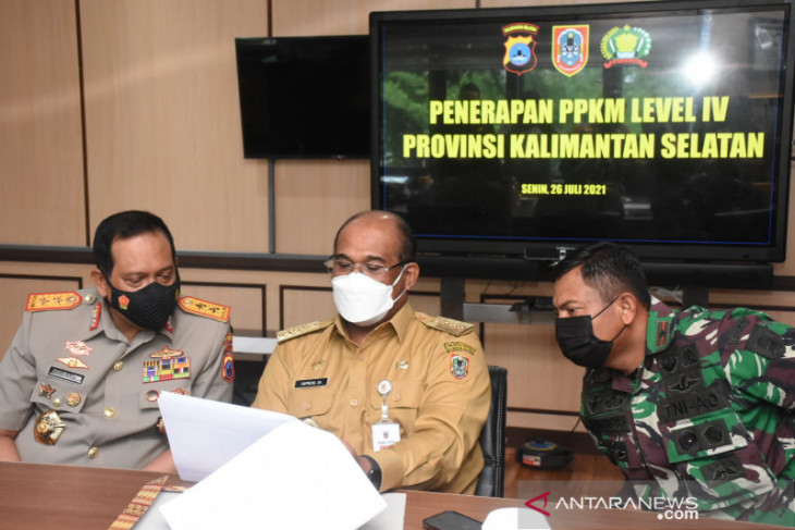 Kalsel terapkan PPKM level III di 11 kabupaten dan IV di dua kota