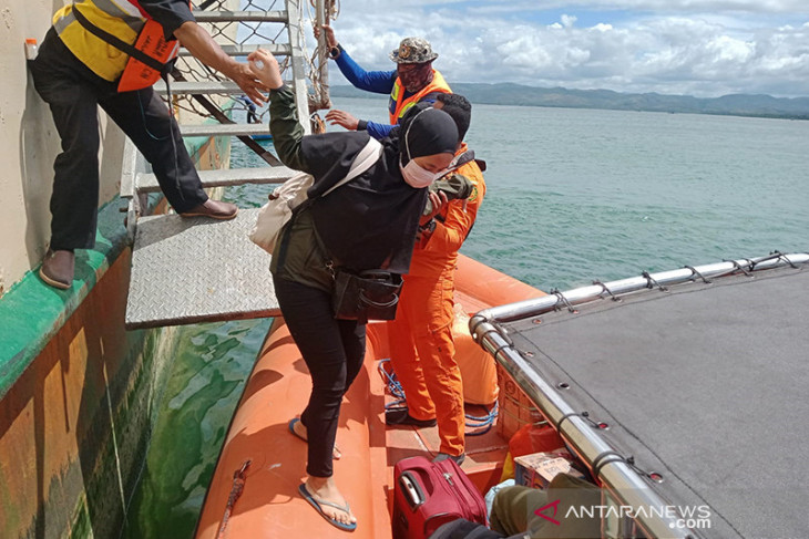 Pelni kirim kapal untuk evakuasi penumpang KM Tidar yang kandas begini penjelasannya