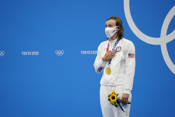 Katie Ledecky sabet medali emas setelah juarai nomor baru 1.500m