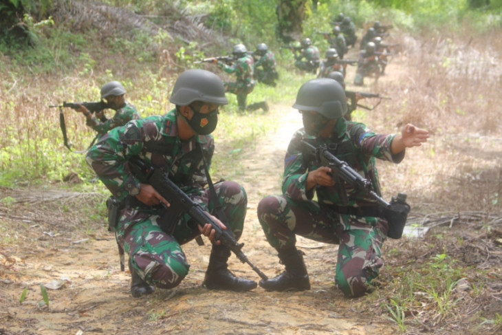 Prajurit Harimau Putih Yonif 8 Marinir Langkat latihan tempur