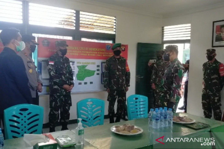 Pangdam tinjau Posko PPKM Mikro di Bengkayang