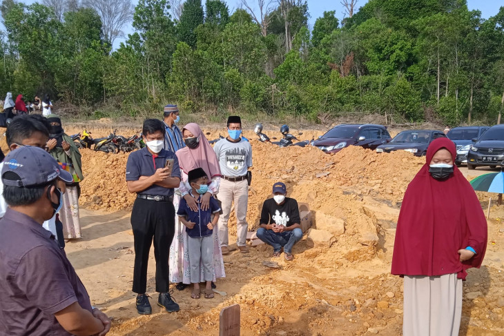 Warga Batam meninggal diduga terima dua dosis vaksin sekaligus