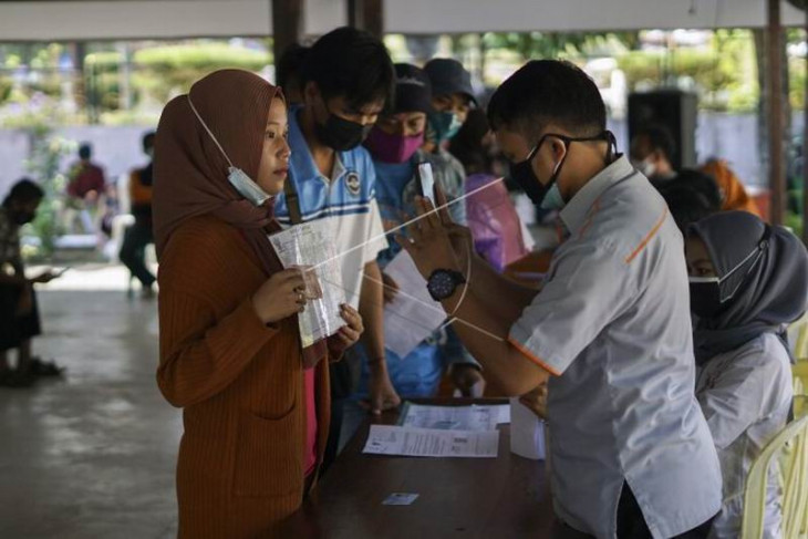 Penyaluran bantuan sosial tunai