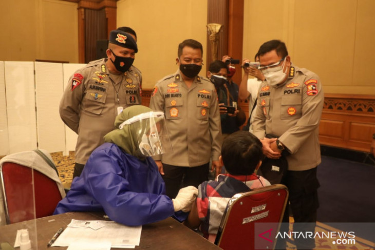 Alumni Akpol 1991 dan PB HMI gelar vaksinasi massal di Kota Bogor