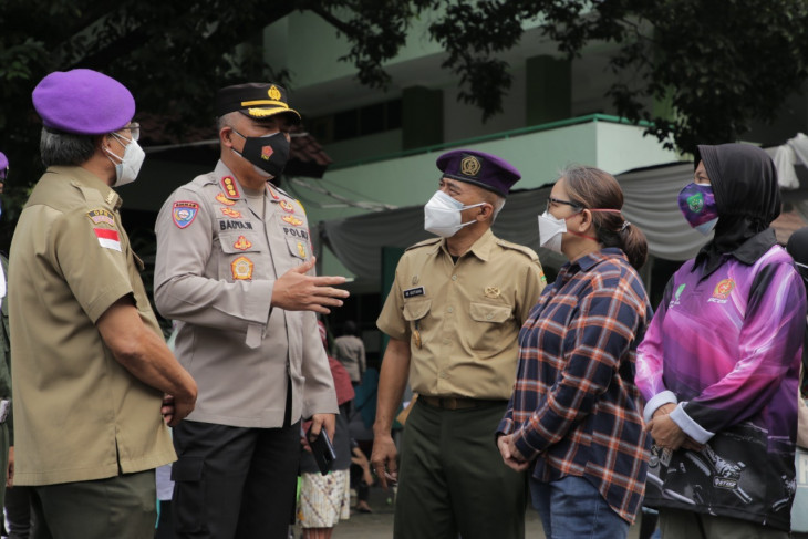 UPNVJ, Jakarta Police roll out mass vaccinations for residents