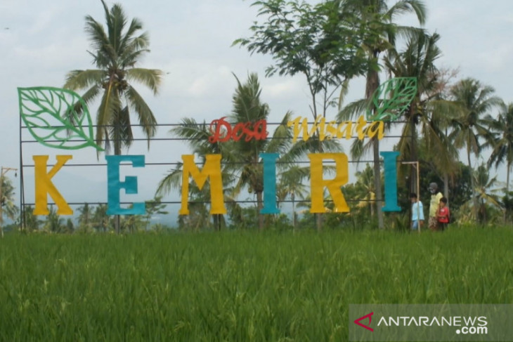 Menjadikan sawah sebagai tempat wisata dengan kuliner