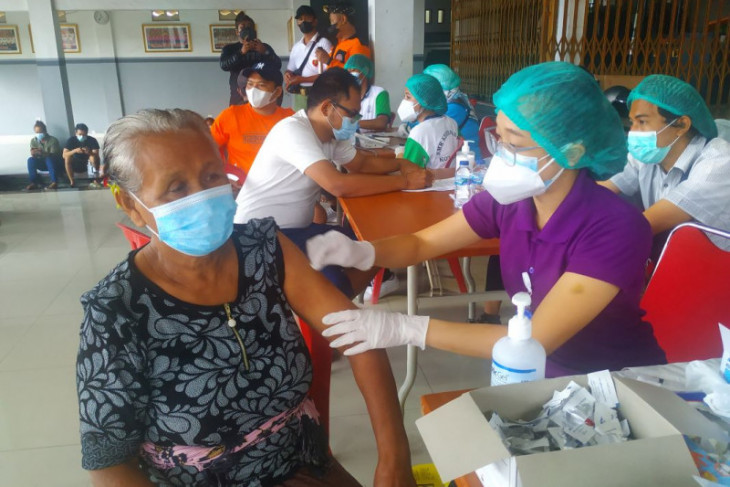 Pemkot Denpasar gelar vaksinasi dosis ke-2 sasar 1.418 orang