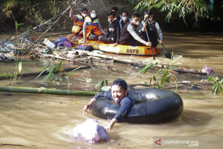 Sungai Tapin jadi tempat pembuangan sampah - ANTARA News 