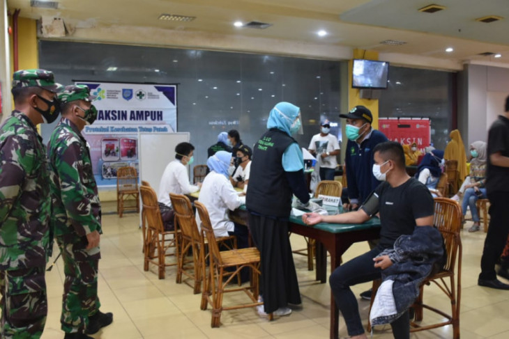 Legislator minta Dinkes Halmahera Utara edukasi masyarakat soal vaksin begini penjelasannya