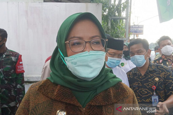 Bupati Bogor minta para pengusaha hotel dan restoran bersabar