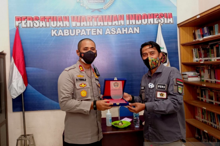 Kunjungi kantor PWI Asahan, Kapolres minta berkolaborasi edukasi masyarakat