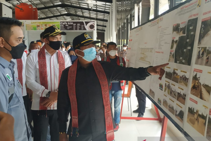 Ketua Komisi V DPR RI pantau pembangunan jalan pararel perbatasan