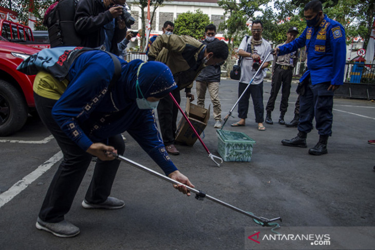 Kasus dugaan penyelundupan ular di Bandung 