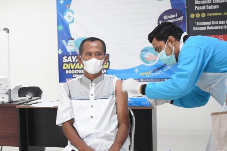 Dinkes kembali vaksinasi 1.778 nakes se-Tanah Laut