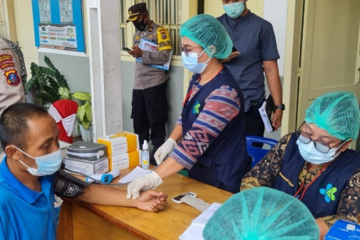400 warga binaan Lapas Pematangsiantar divaksinasi