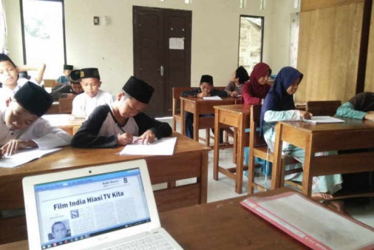 Ponpes Makhzanul Adzkia Pandeglang siap cetak santri pandai menulis