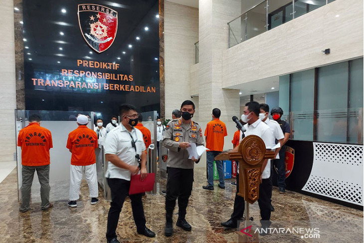 Polri tetap buka posko aduan investasi
