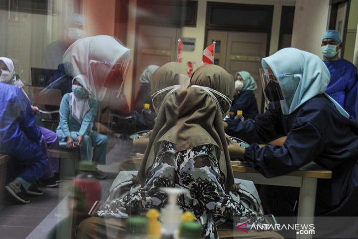 Vaksinasi bagi ibu hamil di Bandung 