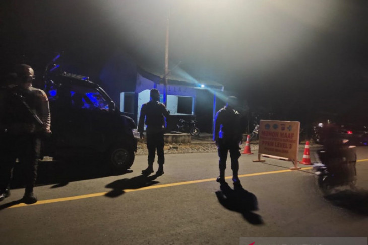 Polisi lakukan penyekatan perbatasan Kabupaten Boalemo-Pohuwato