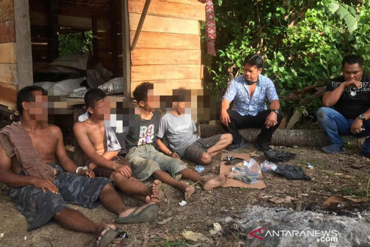 Transaksi di pondok, empat pengedar narkoba dari Pemangkih ditangkap beserta barbuk 35 paket sabu