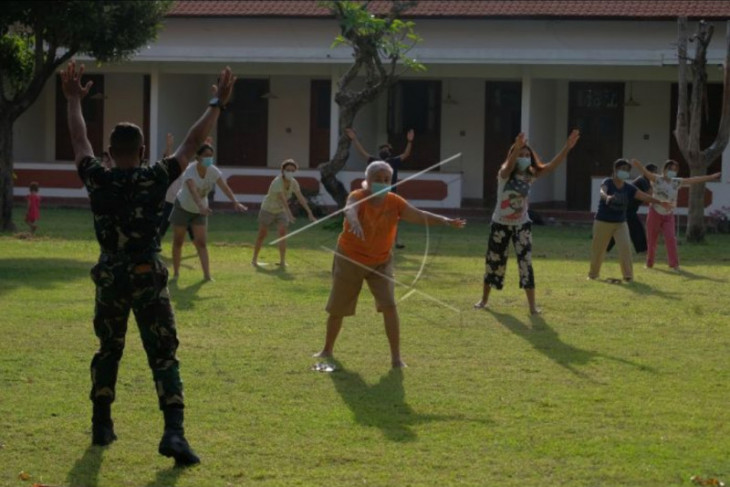 Penanganan COVID-19 dengan isoter